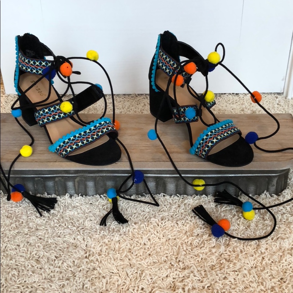 BLACK BRAND NEW NEVER Worn Pom Pom Heels